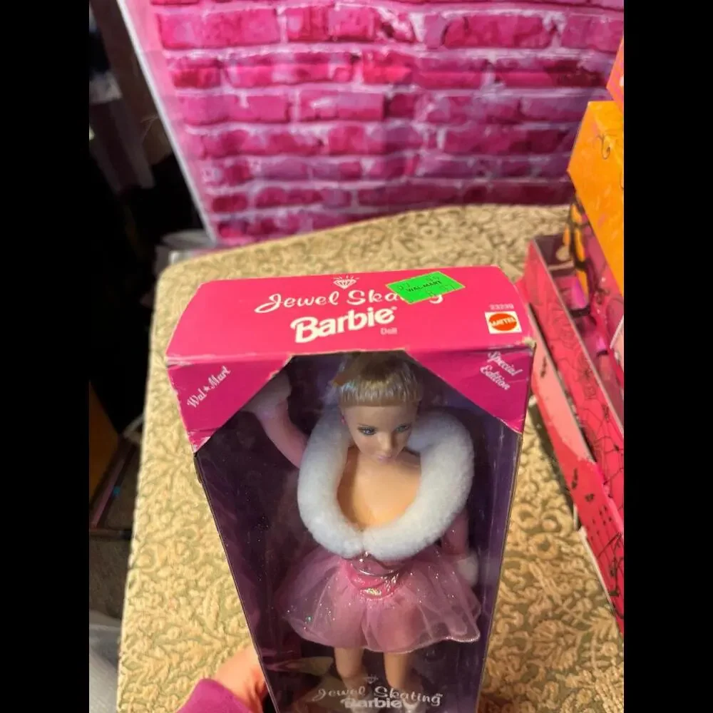1998 Walmart special edition jewel skating Barbie‎